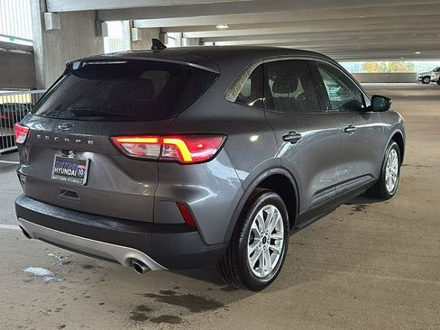 Used 2021 Ford Escape SE w/ Convenience Package image 12