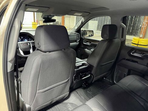 Used 2022 GMC Sierra 1500 Elevation w/ Preferred Package image 29