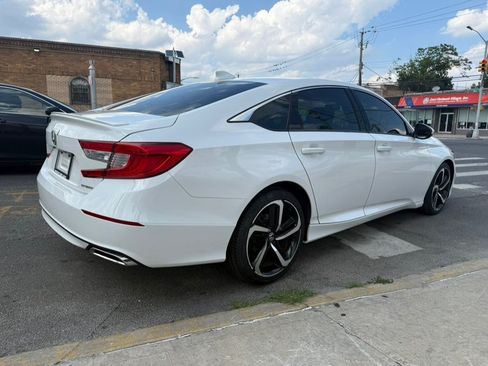 Used 2018 Honda Accord Sport image 4