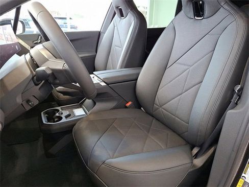 Certified 2025 BMW iX xDrive50 w/ Premium Package image 9