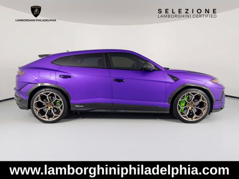 Used 2024 Lamborghini Urus Performante AWD/4WD image 6