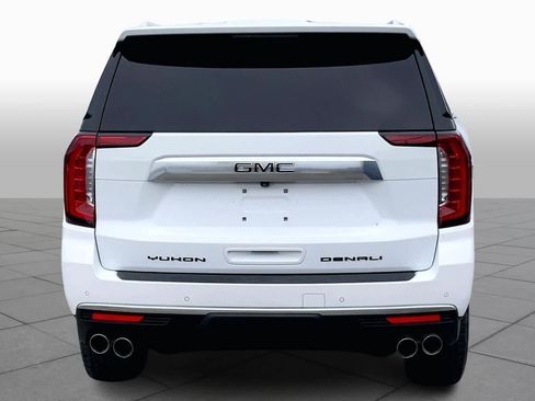 Used 2024 GMC Yukon XL Denali image 4