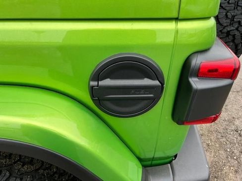 New 2025 Jeep Wrangler Rubicon AWD/4WD image 32