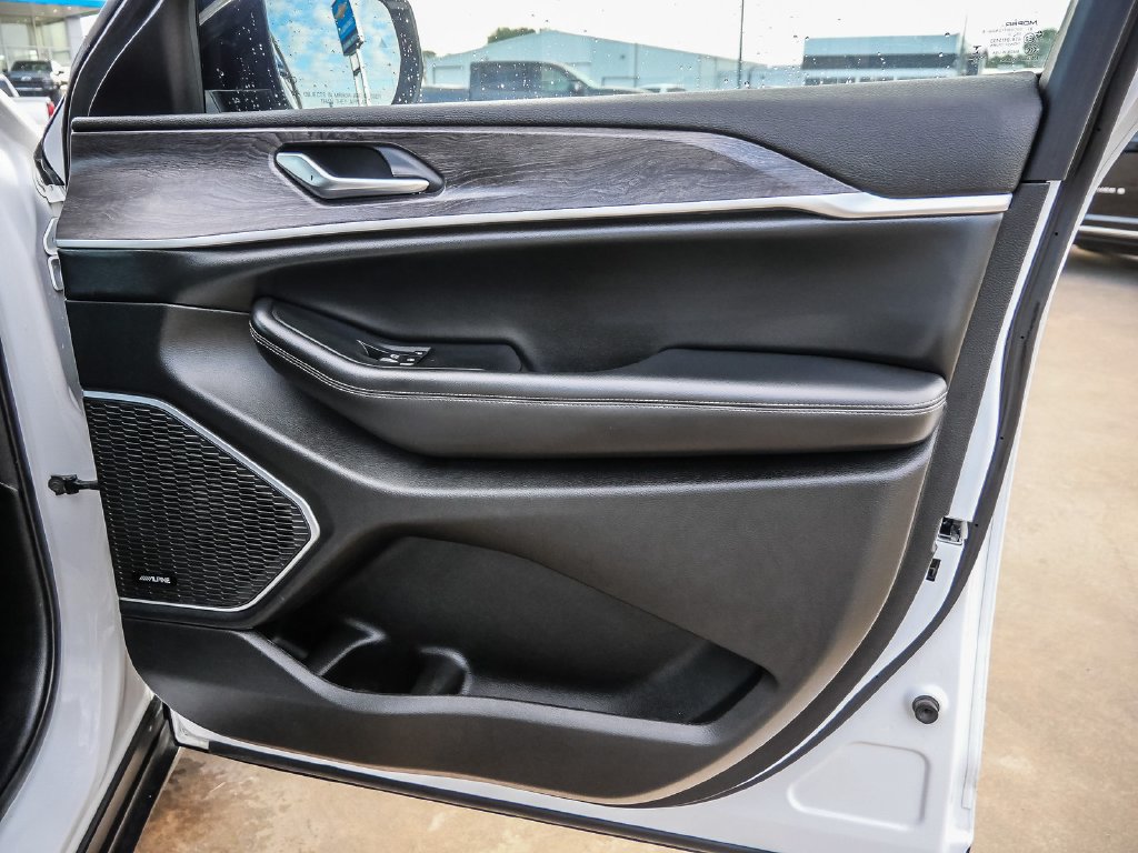 Used 2022 Jeep Grand Cherokee L Limited RWD image 22