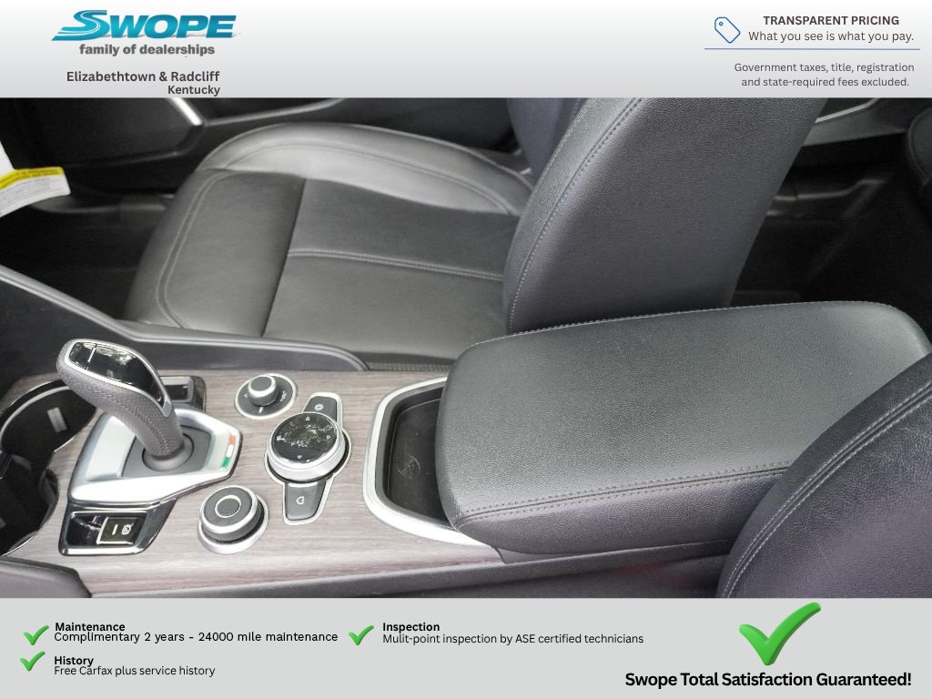 Used 2022 Alfa Romeo Giulia Ti AWD/4WD image 25