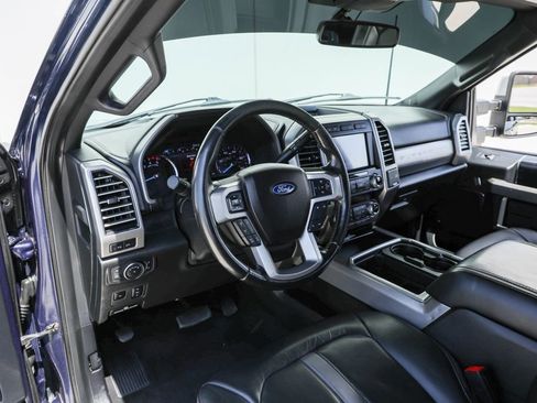 Used 2020 Ford F250 Platinum w/ FX4 Off-Road Package AWD/4WD image 18