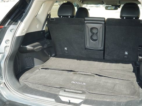 Used 2018 Nissan Rogue SL image 28