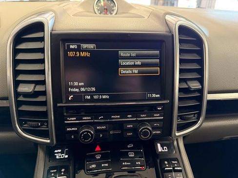 Used 2014 Porsche Cayenne Diesel Platinum Edition AWD/4WD image 9