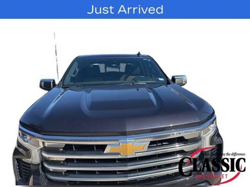 Used 2024 Chevrolet Silverado 1500 High Country w/ High Country Premium Package image 20