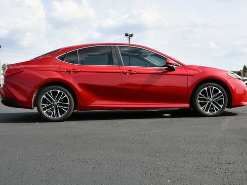 Used 2025 Toyota Camry XLE w/ Premium Plus Package AWD/4WD image 8