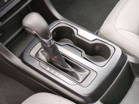 Certified 2022 Chevrolet Colorado W/T w/ Custom Special Edition image 16