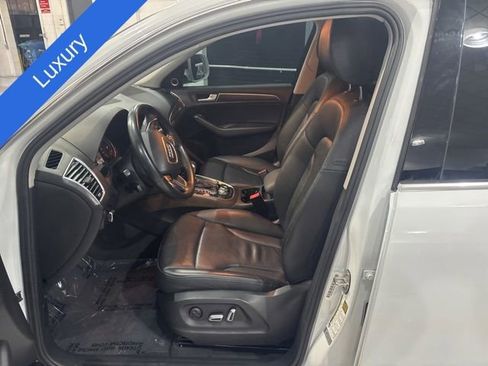Used 2017 Audi Q5 2.0T Premium Plus w/ Technology Package AWD/4WD image 11