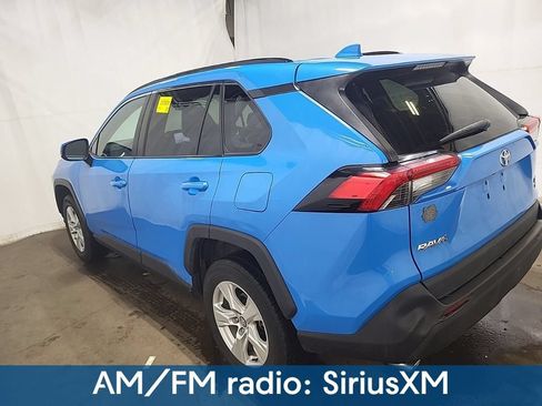 Used 2021 Toyota RAV4 XLE AWD/4WD image 3
