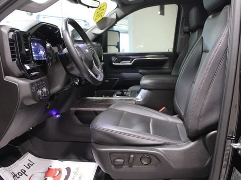 Used 2024 Chevrolet Silverado 2500 LTZ w/ LTZ Convenience Package AWD/4WD image 20