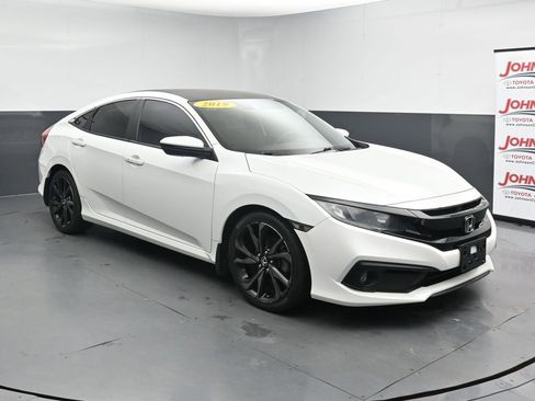 Used 2019 Honda Civic Sport image 2