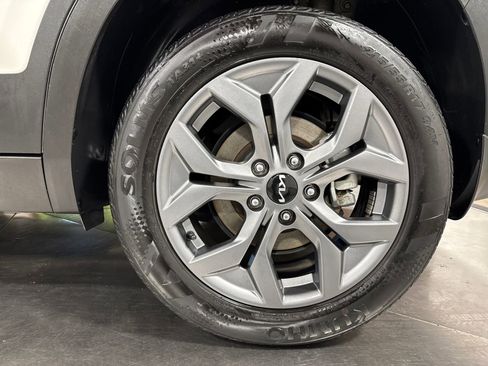 Certified 2024 Kia Seltos S image 16