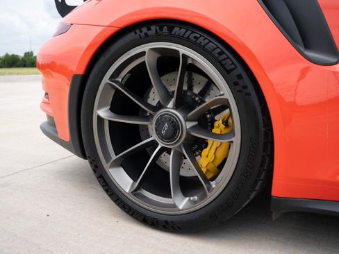 Used 2016 Porsche 911 GT3 RS RWD image 24