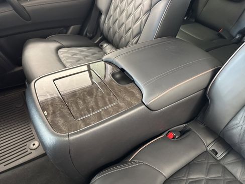 Used 2024 Nissan Armada Platinum w/ Captain's Chairs Package image 44
