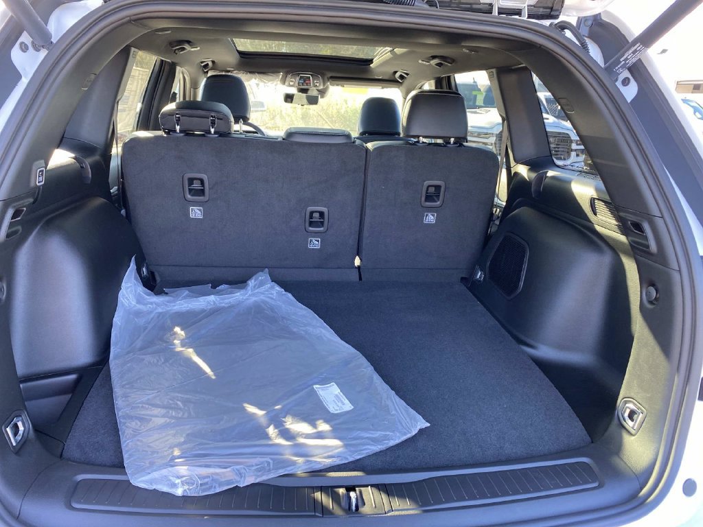 New 2027 Jeep Grand Cherokee Limited AWD/4WD image 5