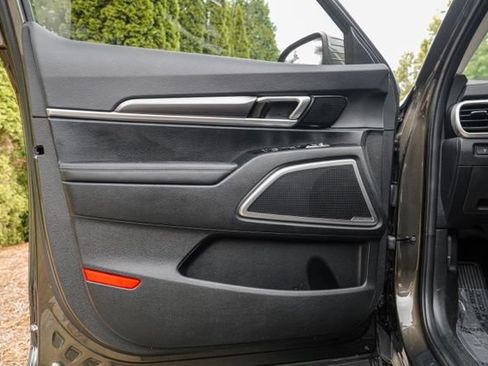 Used 2024 Kia Telluride S FWD image 50