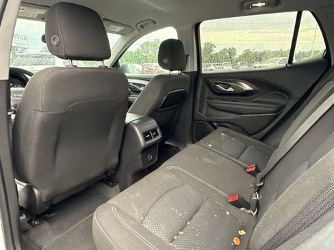 Used 2024 GMC Terrain SLE w/ Driver Convenience Package FWD image 10