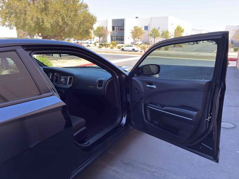 Used 2023 Dodge Charger SXT RWD image 44