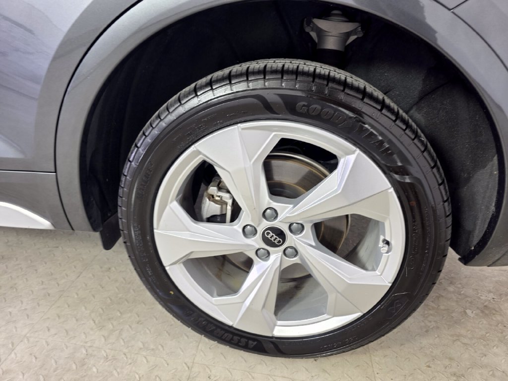 Used 2024 Audi Q5 2.0T Premium Plus AWD/4WD image 17