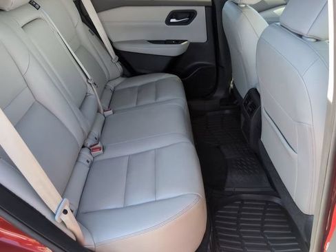 Used 2023 Nissan Rogue SL w/ SL Premium Package FWD image 27