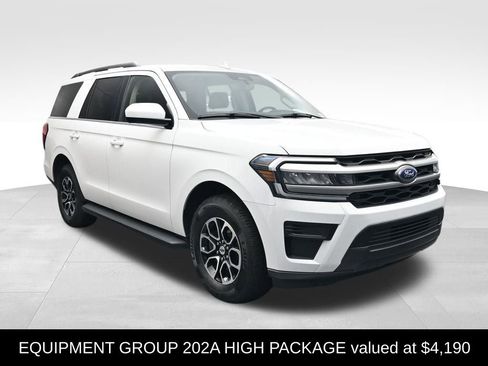 Used 2024 Ford Expedition XLT RWD image 1
