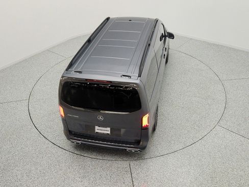 Used 2022 Mercedes-Benz Metris Passenger image 14