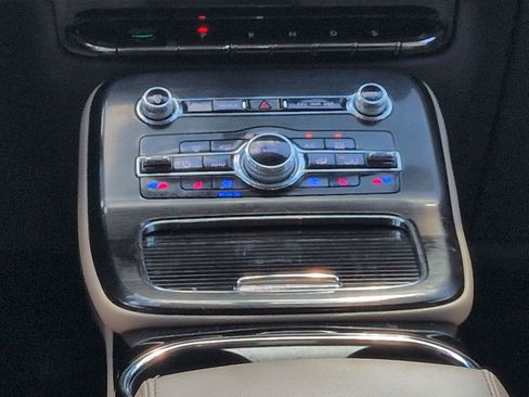 Certified 2023 Lincoln Nautilus Reserve AWD/4WD image 19
