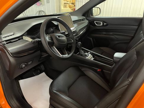 New 2026 Jeep Compass Latitude image 8