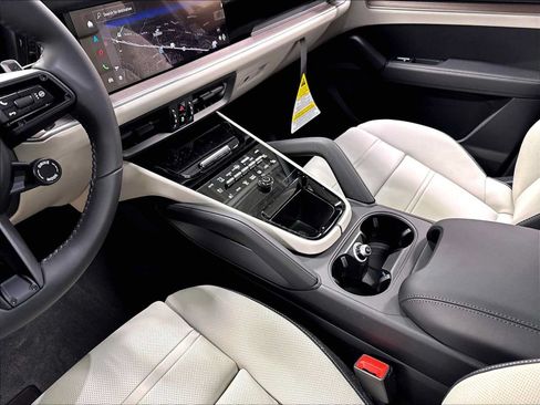 New 2026 Porsche Cayenne AWD/4WD image 17