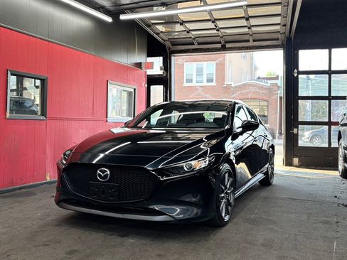 Used 2021 MAZDA MAZDA3 s image 1
