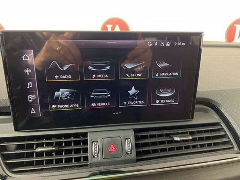 Used 2023 Audi Q5 2.0T Premium w/ Convenience Package image 13