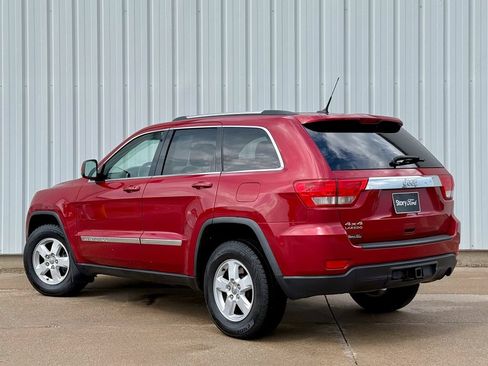 Used 2011 Jeep Grand Cherokee Laredo w/ Security & Convenience Group AWD/4WD image 4
