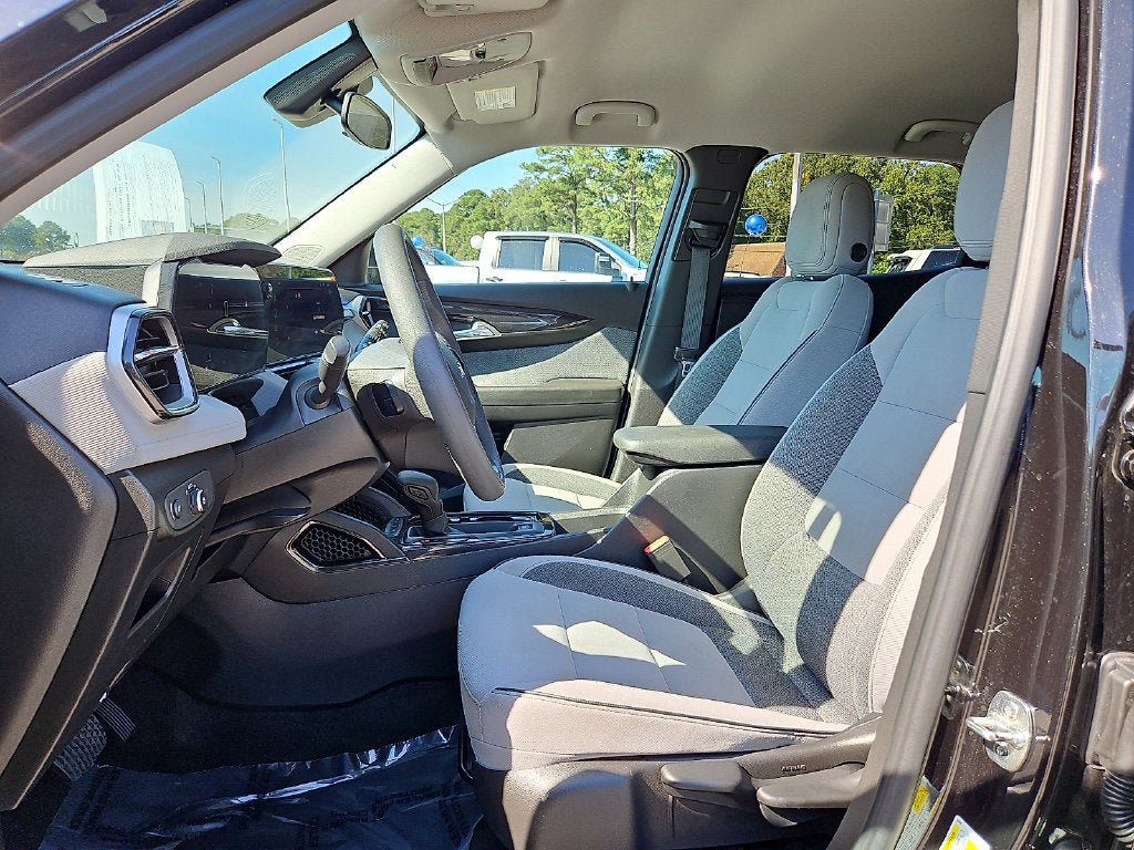 Used 2024 Chevrolet TrailBlazer LT w/ Driver Confidence Package FWD image 13