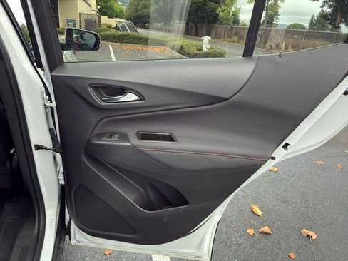 Used 2022 Chevrolet Equinox RS w/ RS Leather Package FWD image 51