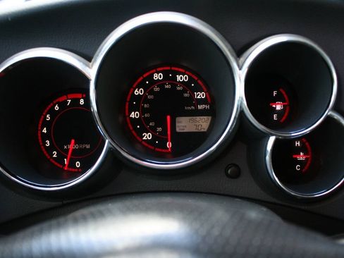 Used 2005 Toyota Matrix image 11