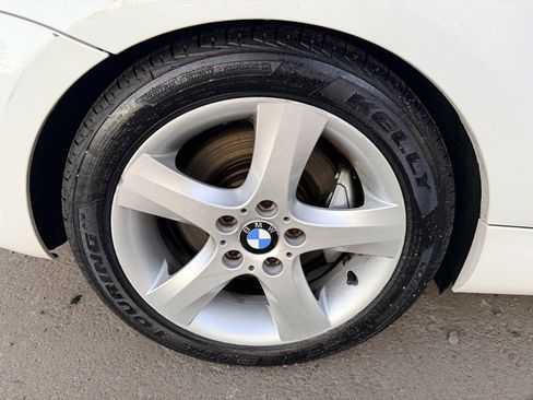 Used 2011 BMW 135i Convertible image 11