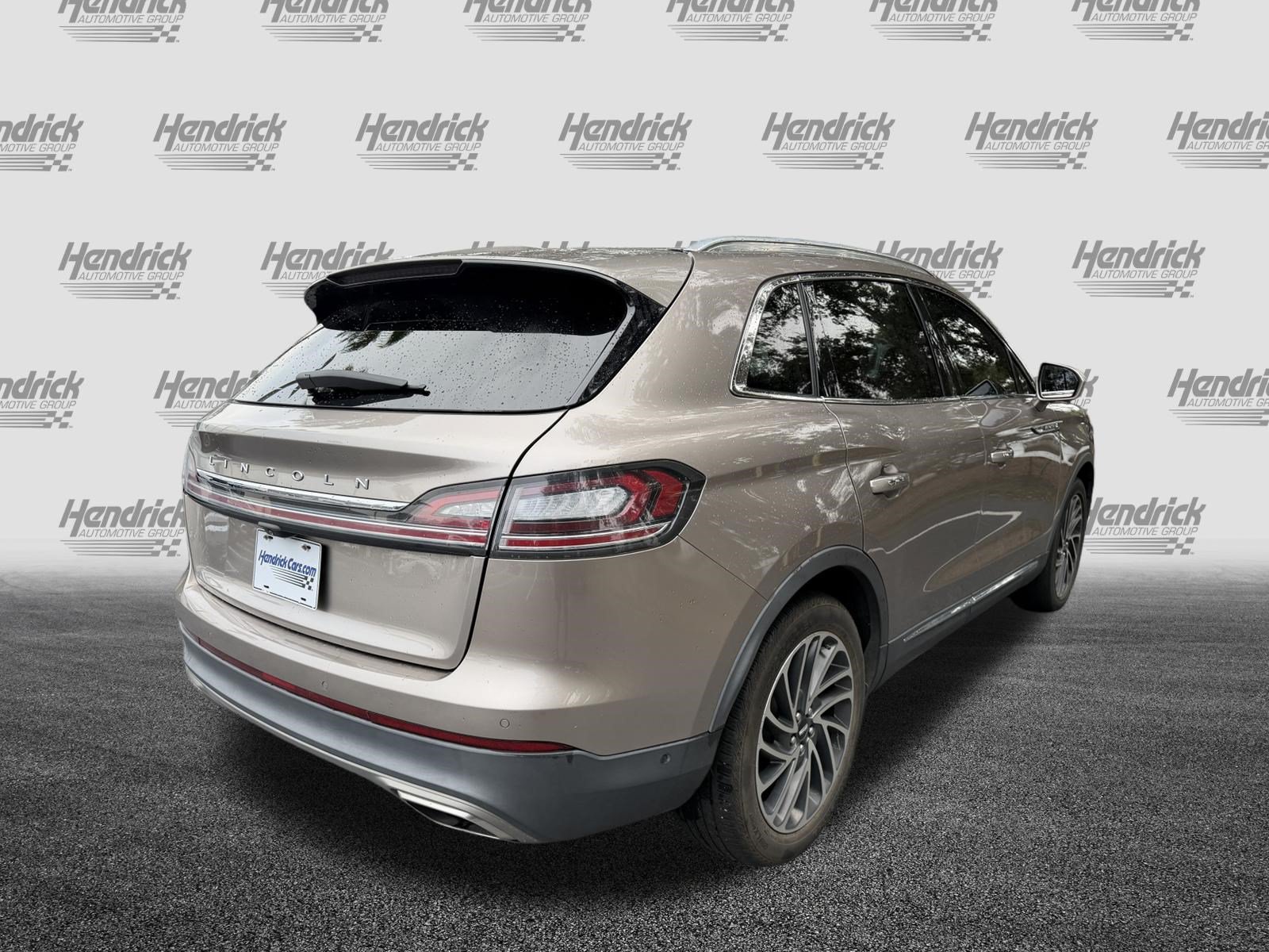 Used 2020 Lincoln Nautilus Reserve w/ Equipment Group 201A FWD image 9