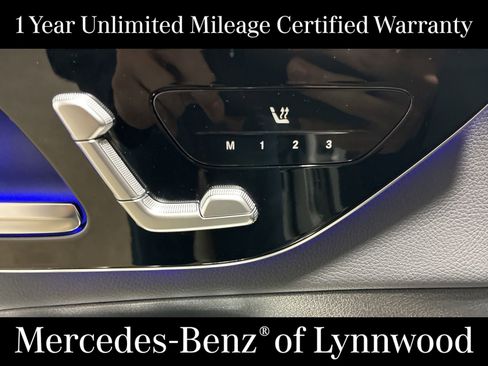 Used 2025 Mercedes-Benz GLC 300 4MATIC image 15