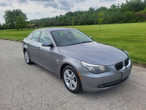 Used 2010 BMW 528i xDrive Sedan AWD/4WD image 5