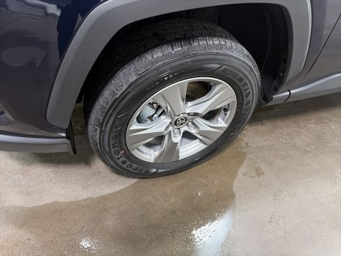 Used 2025 Toyota RAV4 XLE image 9