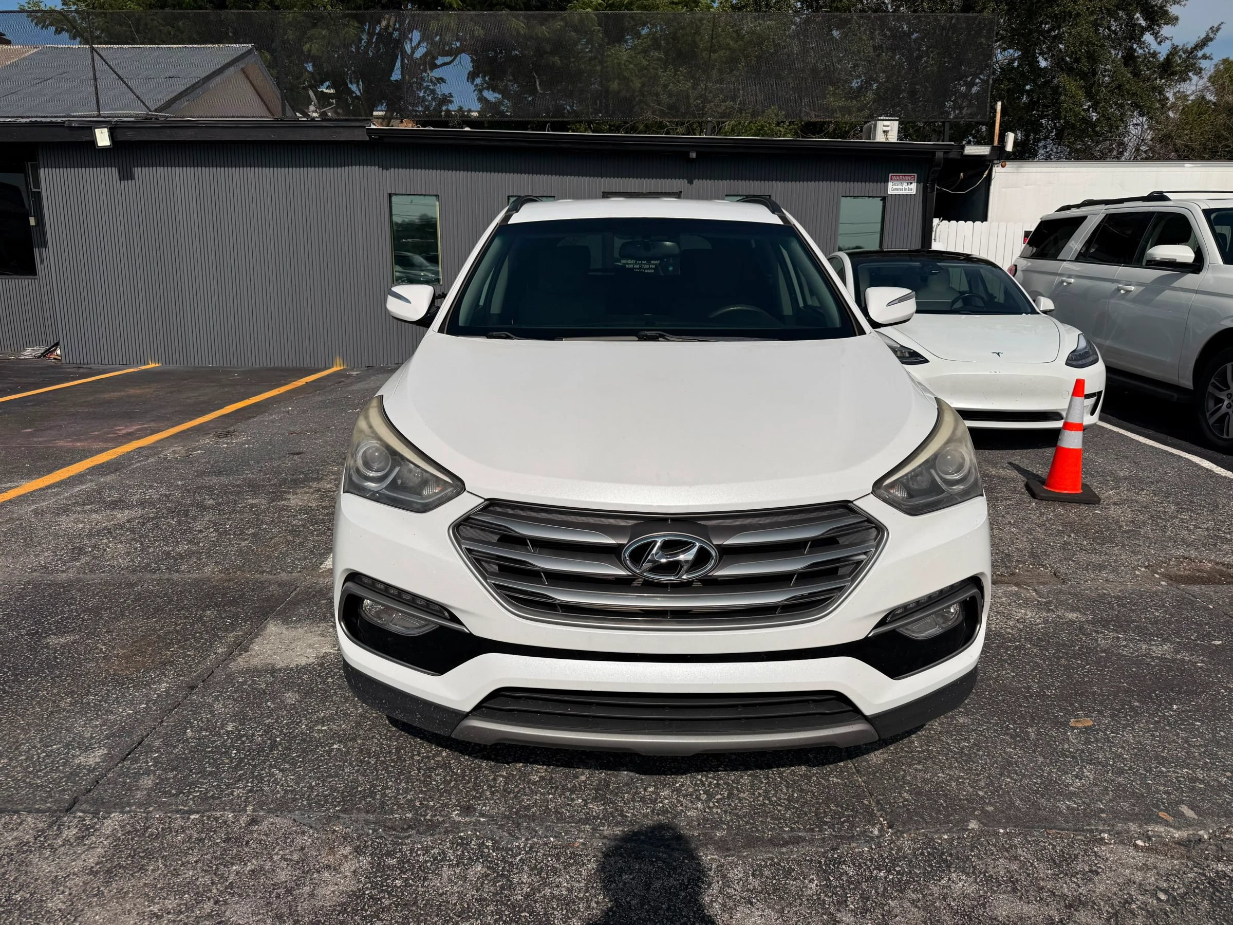 Used 2018 Hyundai Santa Fe Sport w/ 2.4L Value Package 02 FWD image 2