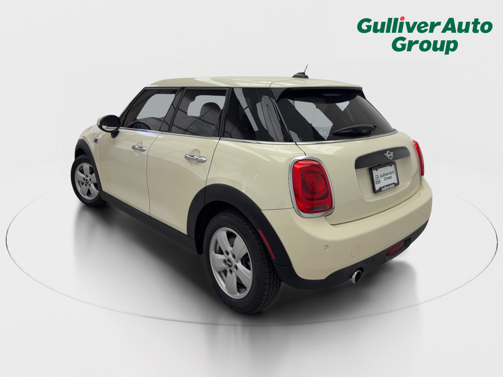 Used 2020 MINI Cooper 4-Door Hardtop FWD image 5