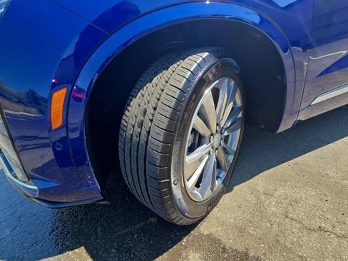 Used 2025 Cadillac XT6 Premium Luxury w/ Platinum Package AWD/4WD image 38
