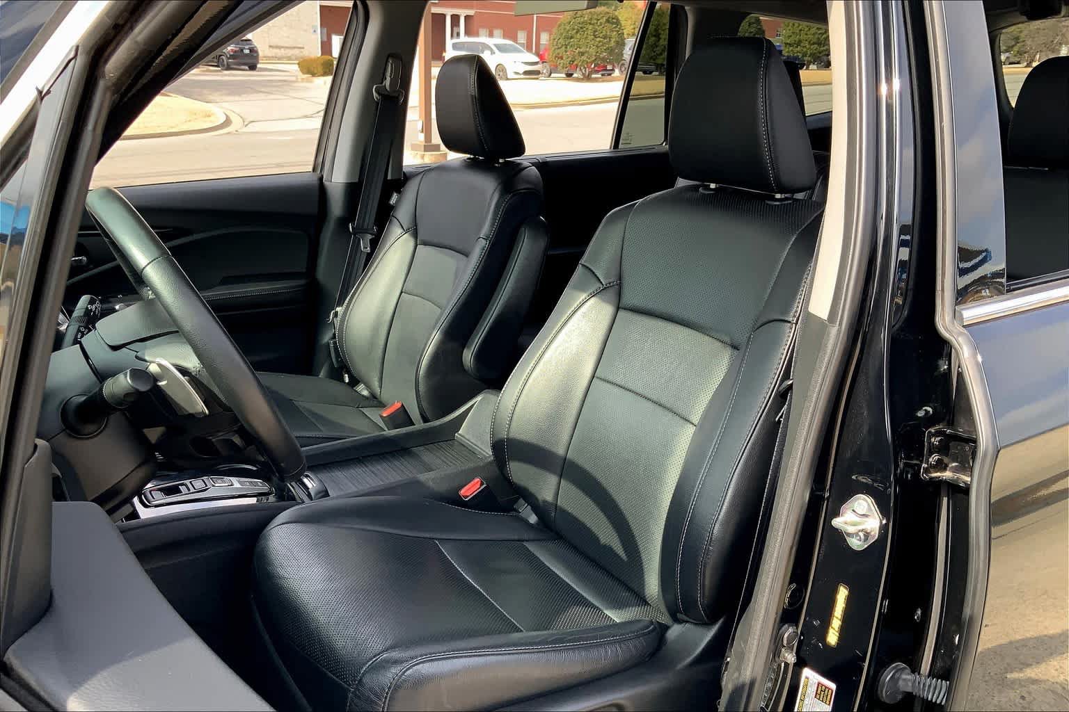Used 2017 Honda Pilot Elite image 8