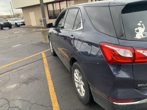 Used 2018 Chevrolet Equinox LT image 3