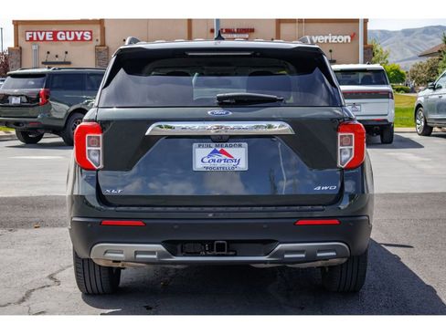 Used 2024 Ford Explorer XLT w/ Equipment Group 202A AWD/4WD image 4